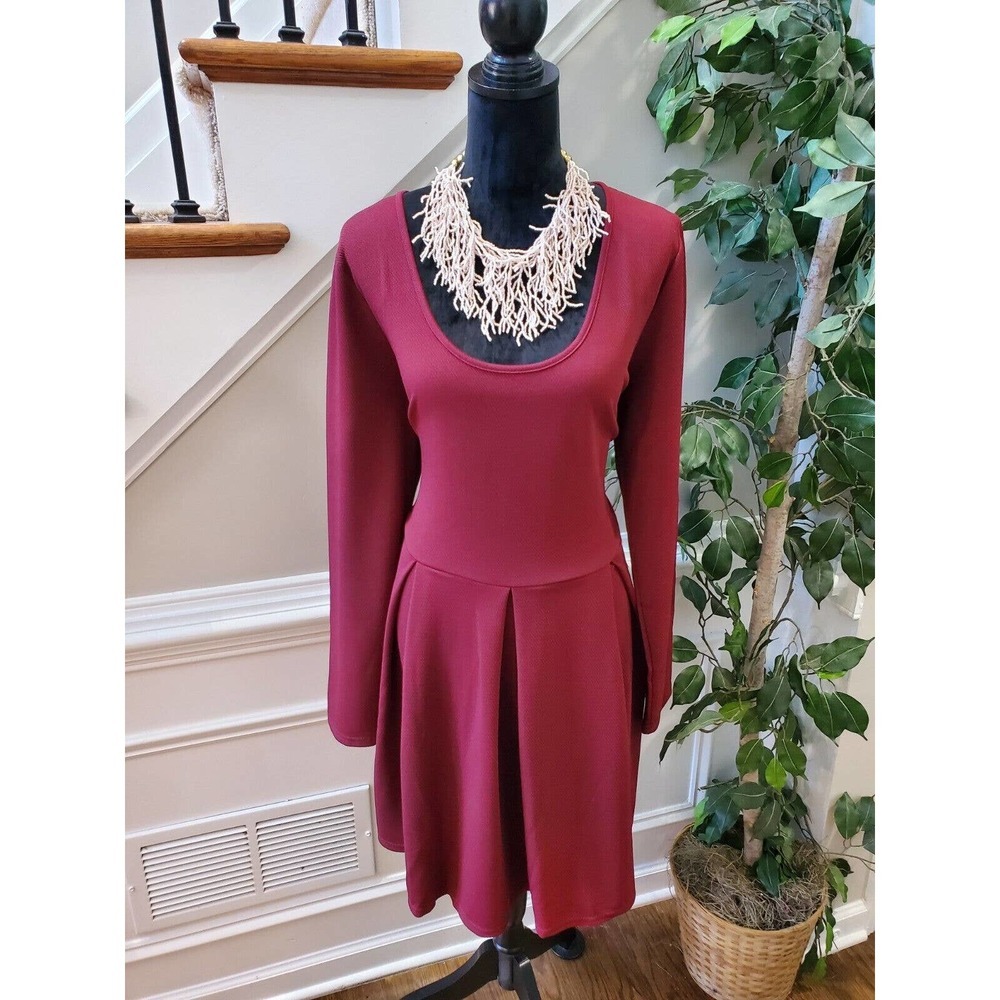 White Marks Women's Burgundy Scoop Neck Long Sleeve Knee Length Dress Size 2XL